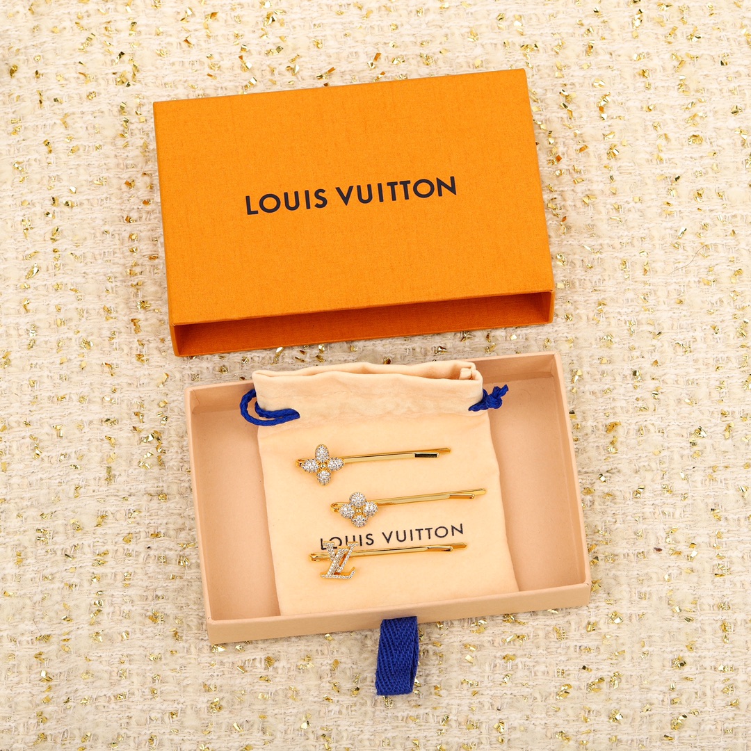 Louis Vuitton Three-piece hair clip set