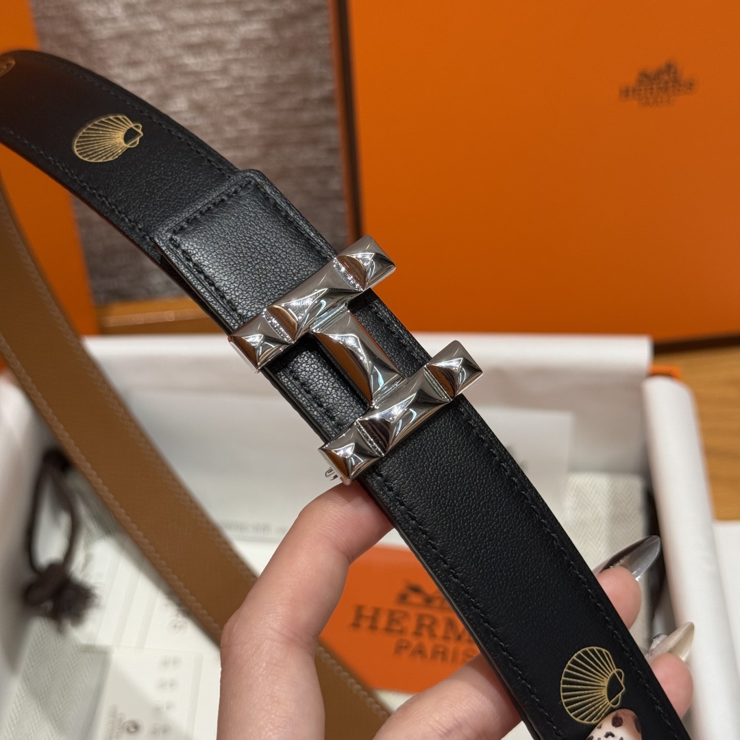Hermès Women's Shell Element Double-Sided Leather Belt 2.4cm Width