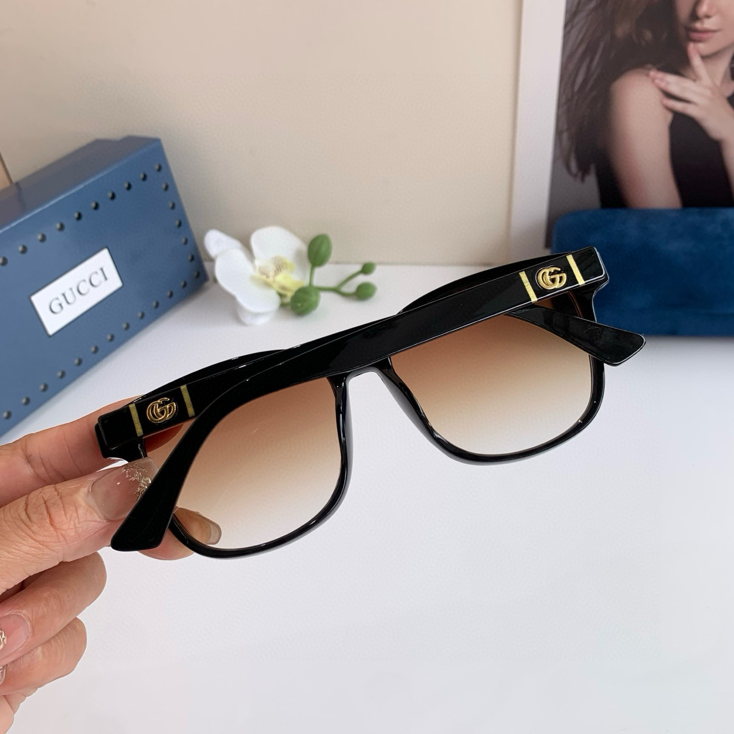 Gucci Round Frame Sunglasses