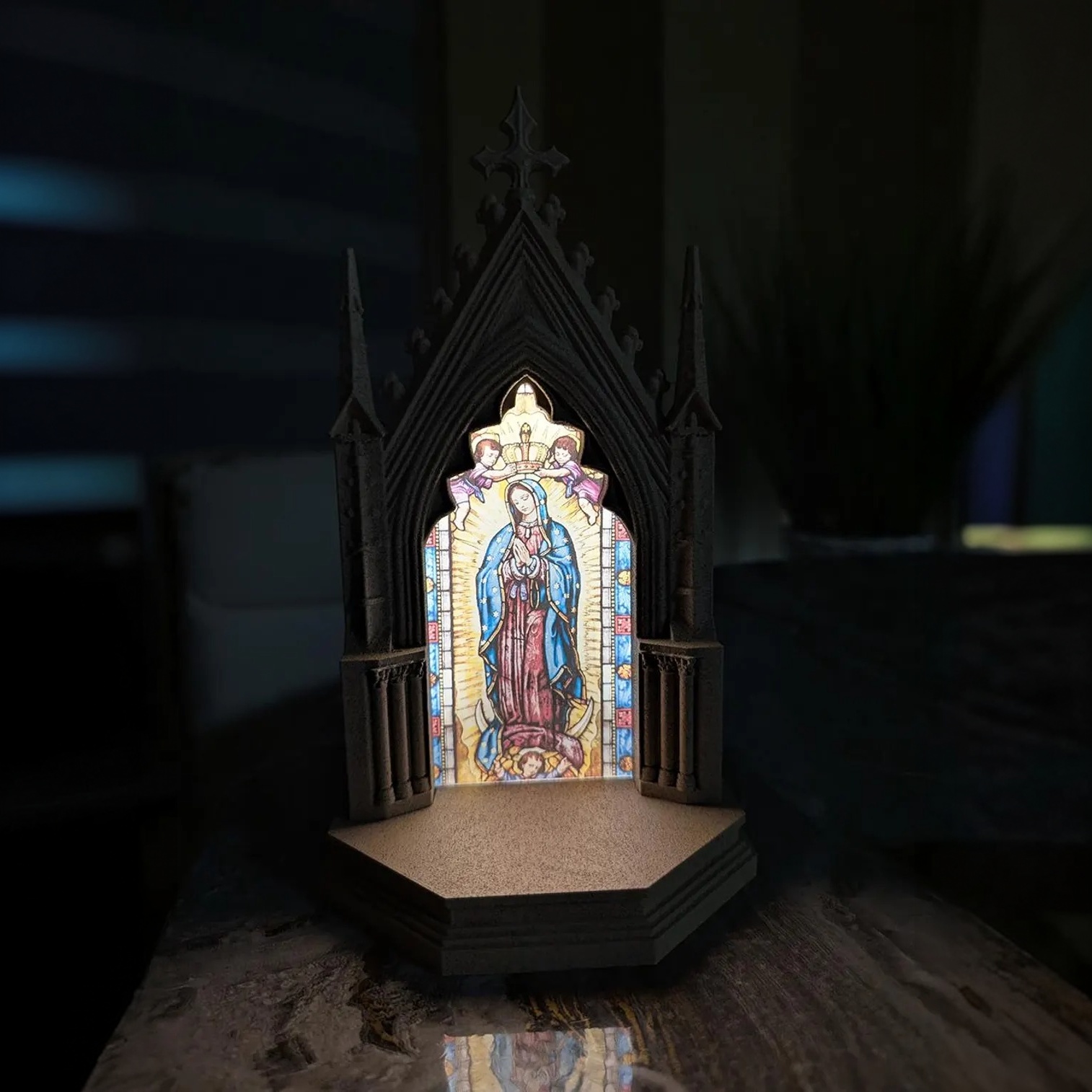 Gothic Lamp of the Sacred Heart of Jesus