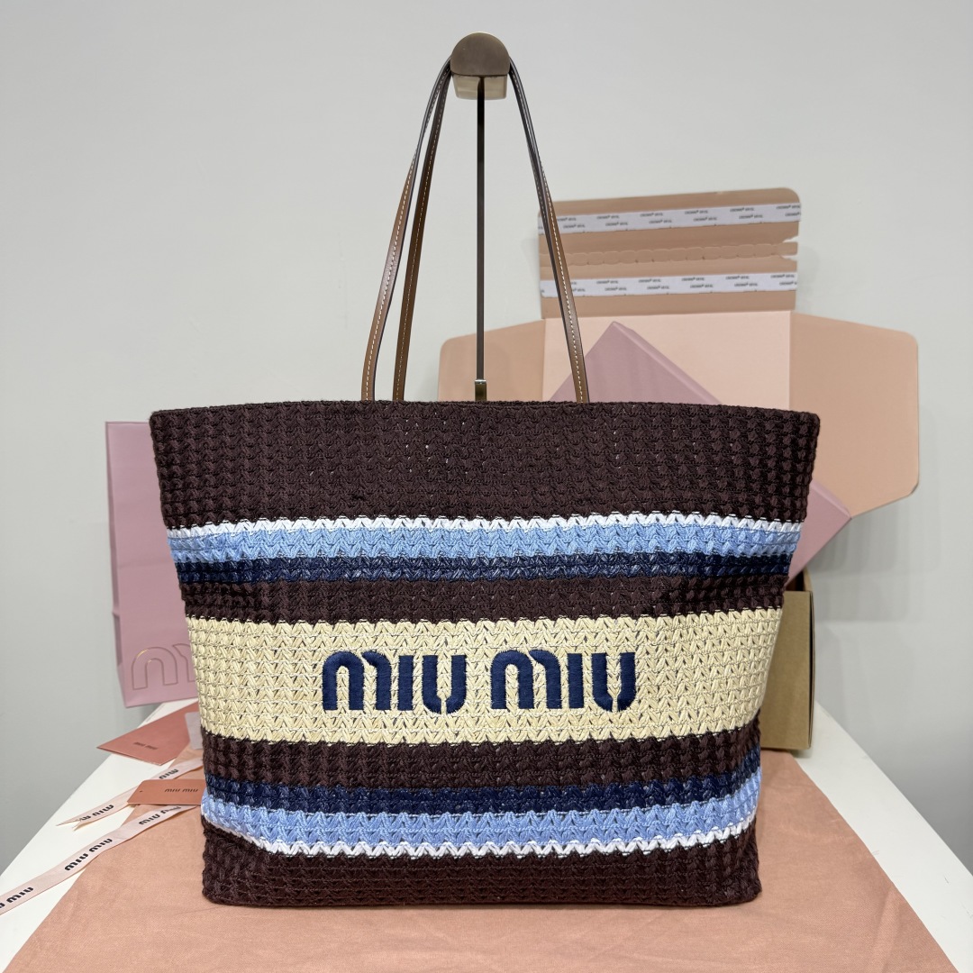 Miu Miu embroidered bag 5BG228