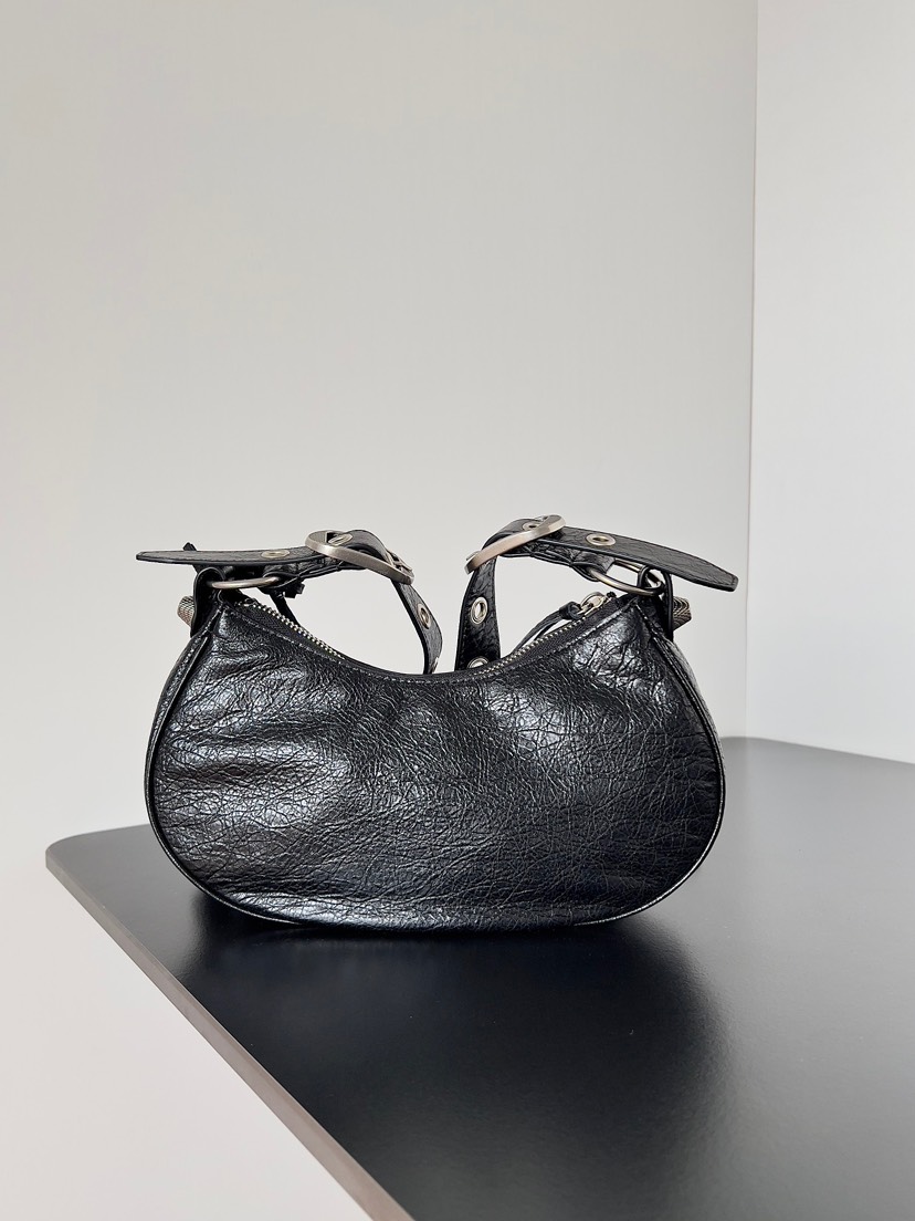 Balenciaga Le Cagole handbags