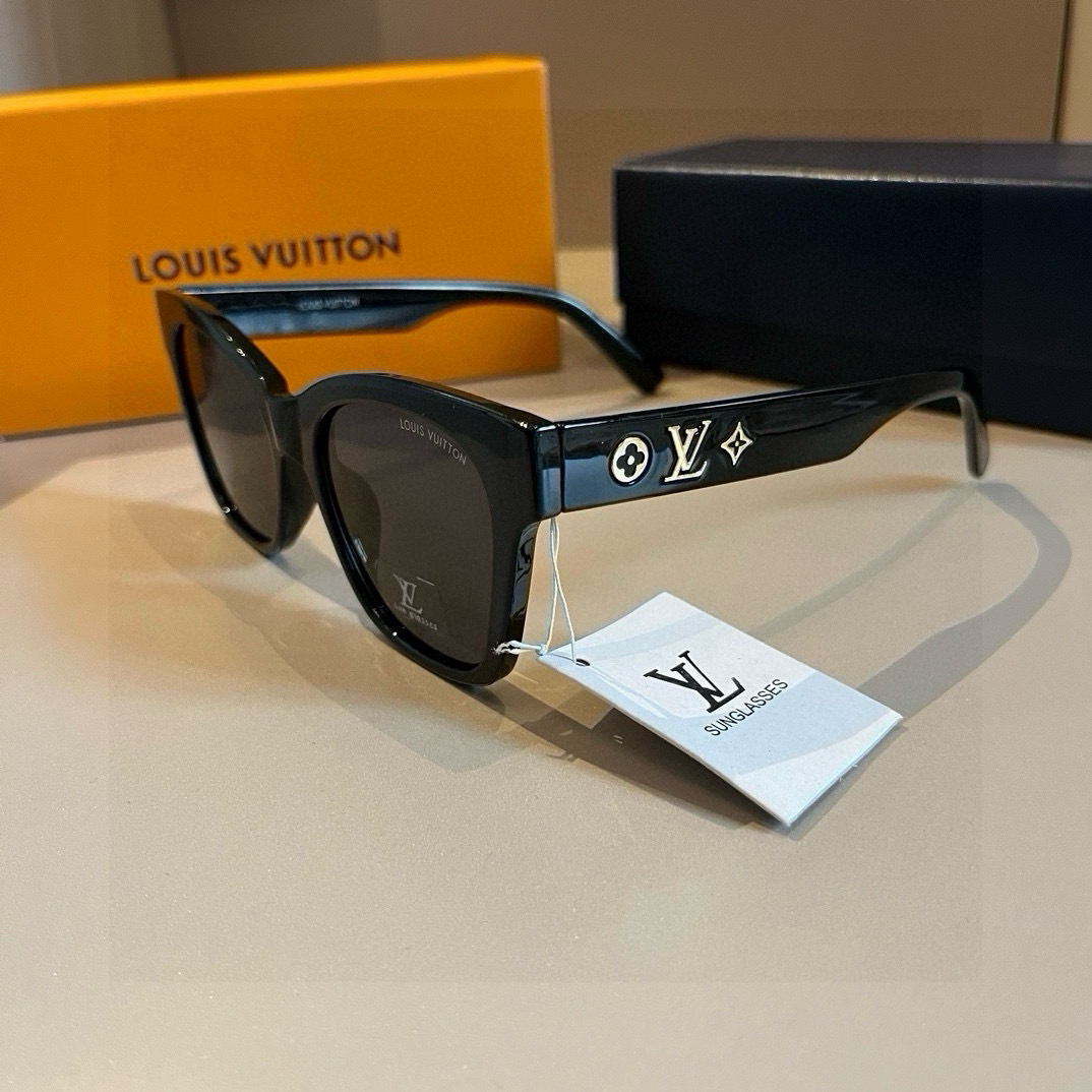Louis Vuitton square-frame sunglasses