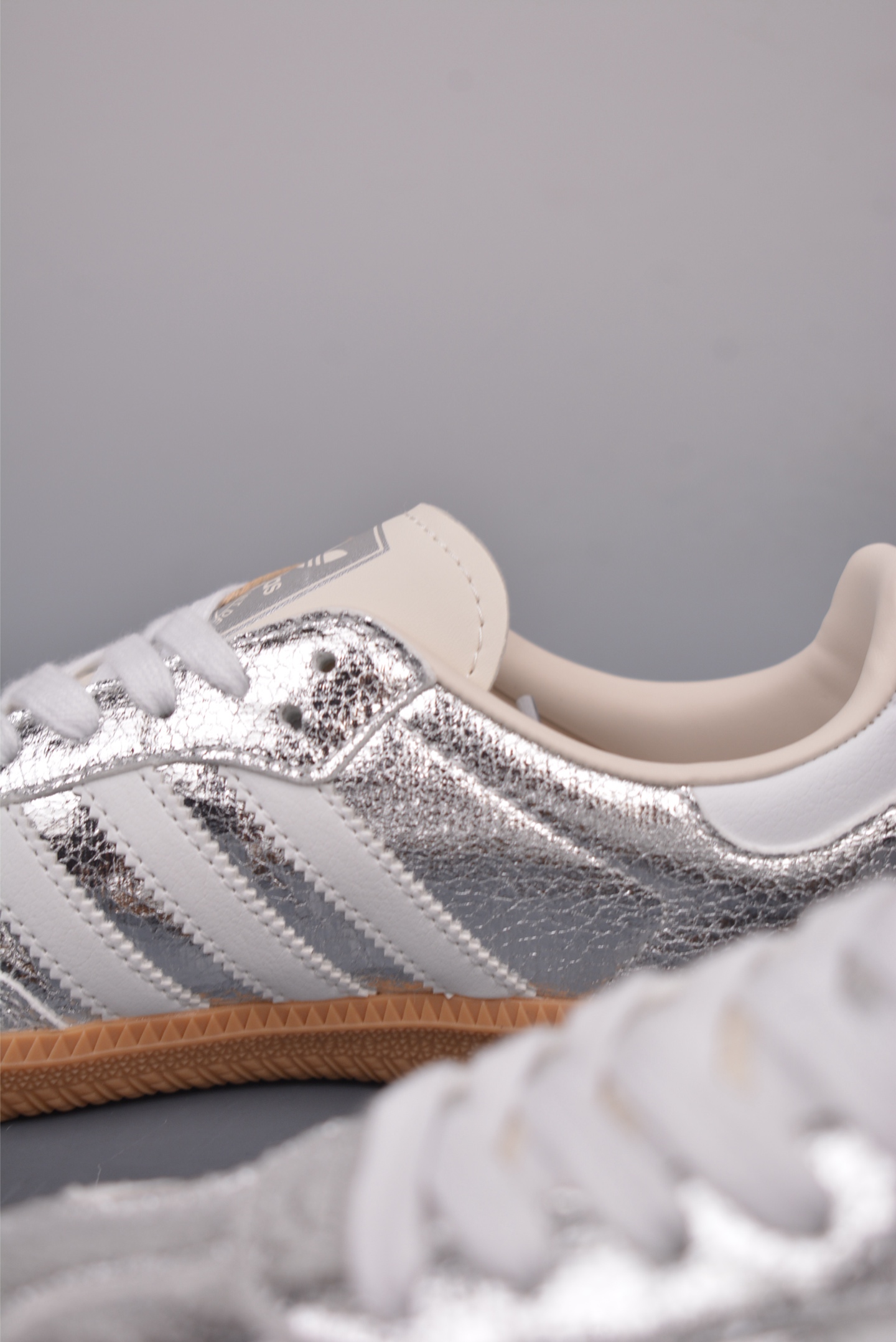 Adidas Originals Samba OG Silver Metallic Cracked Leather JR0035