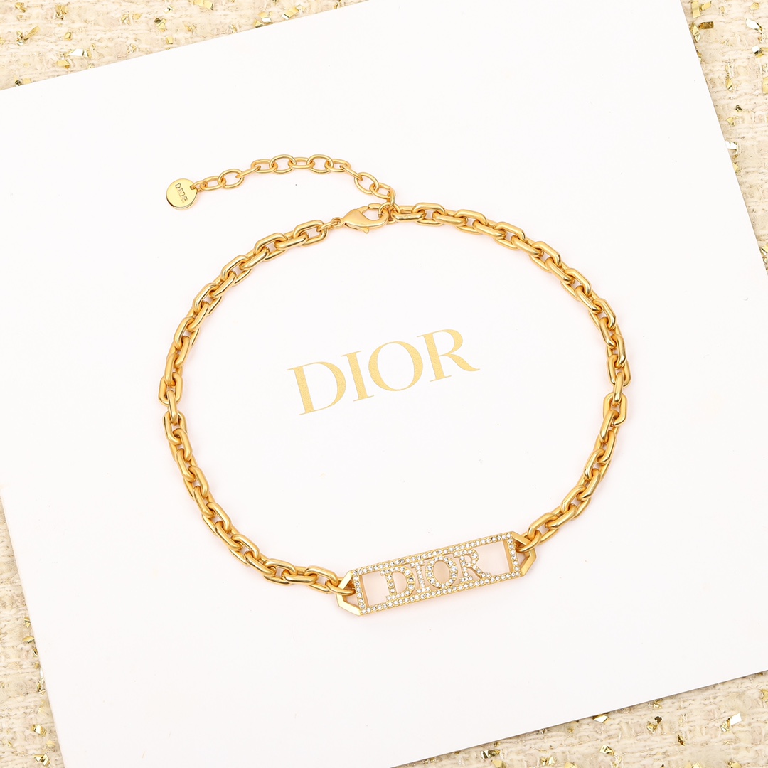 Dior hollow letter necklace