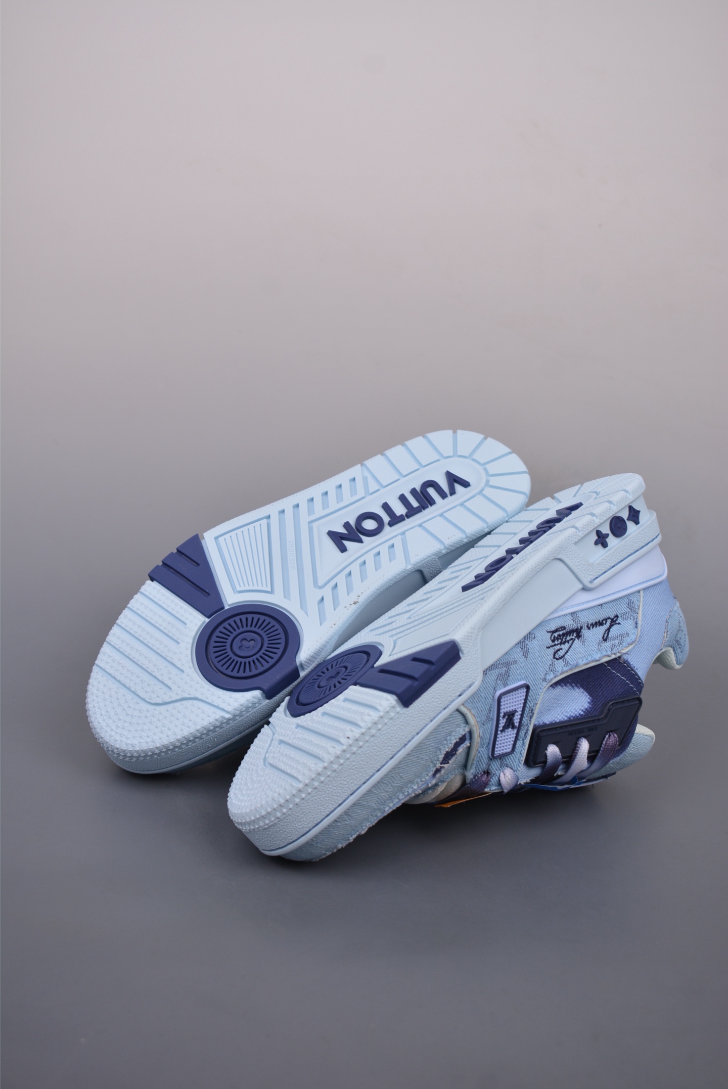 Louis Vuitton Trainer Sneaker Low Denim Blue 1A8WAV