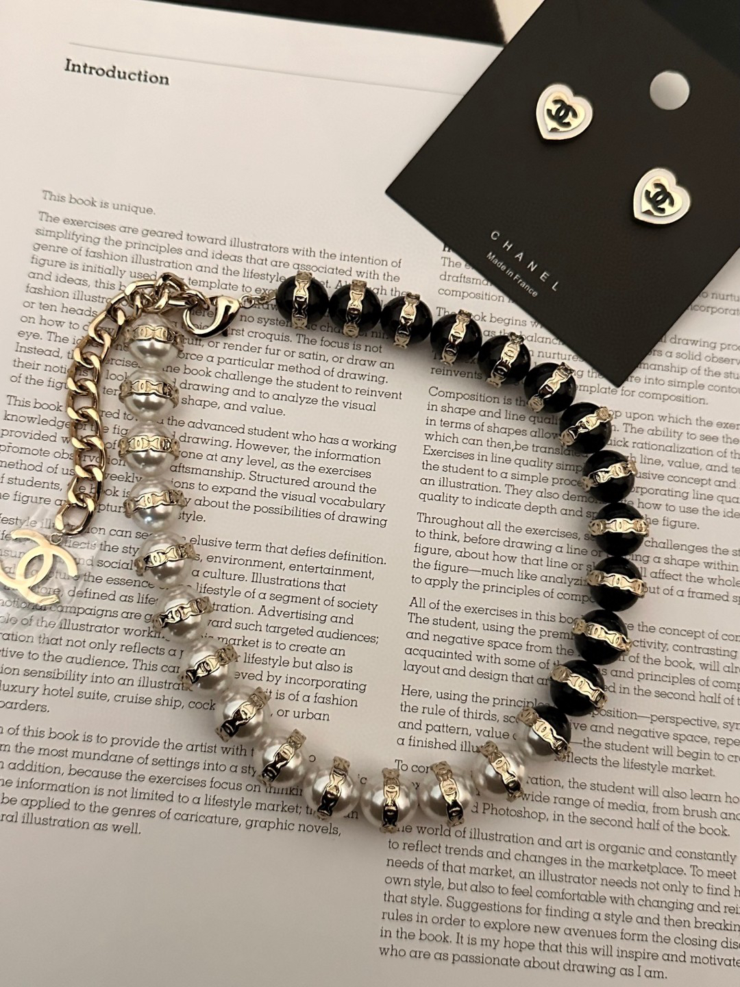 Chanel black and white pearl necklace