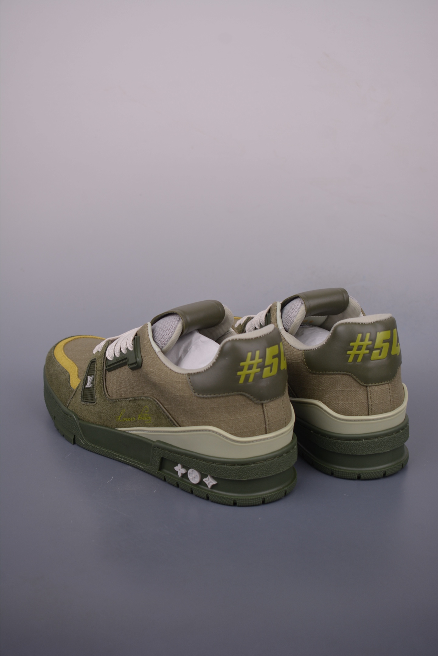 Louis Vuitton Trainer Sneaker Low “Military Green” 1AHTSB