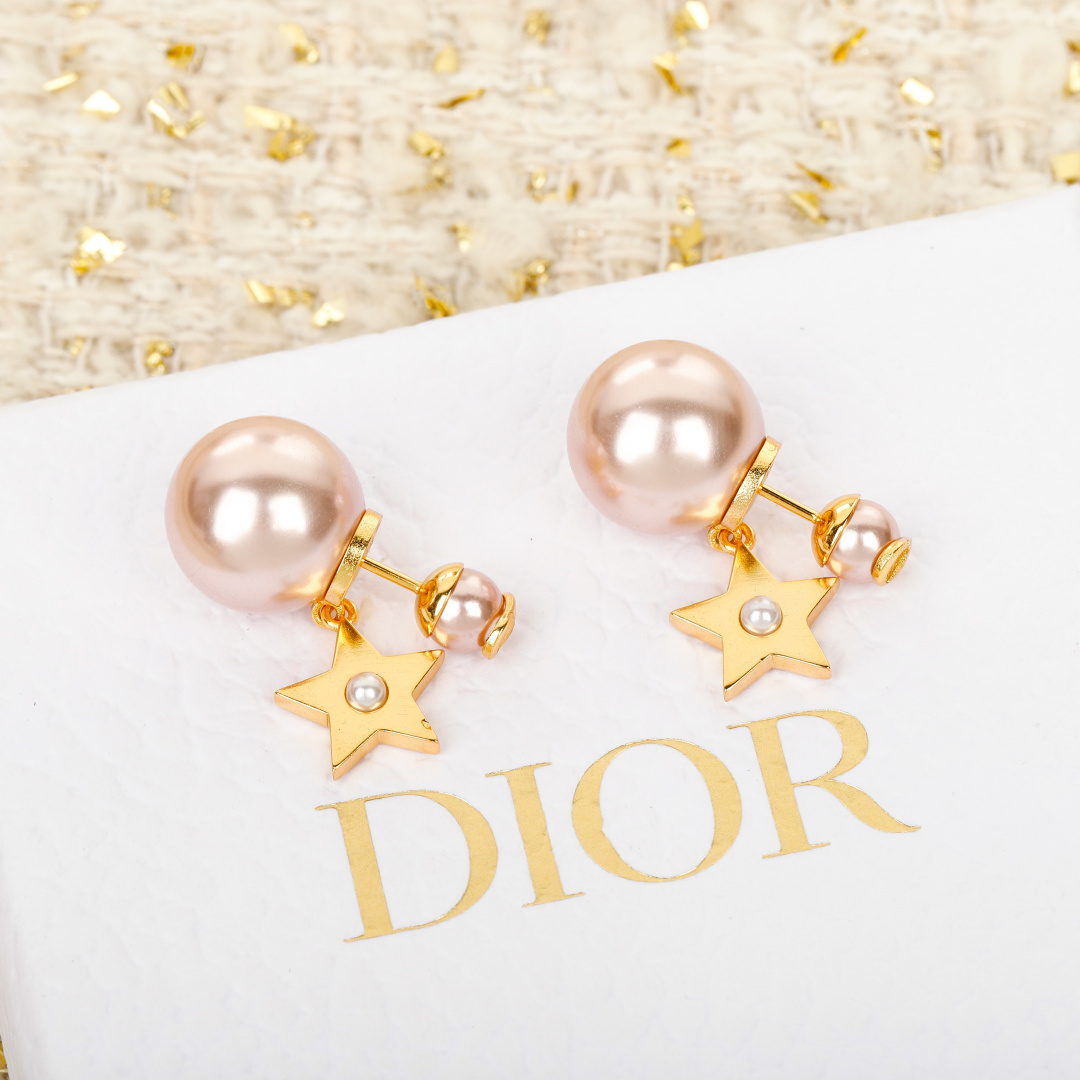 Dior 25 five-pointed star size pearl earrings