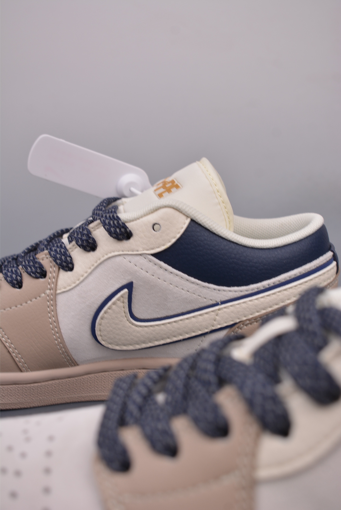 Nike Jordan Air Jordan 1 Ape Head Collaboration XF8698-036