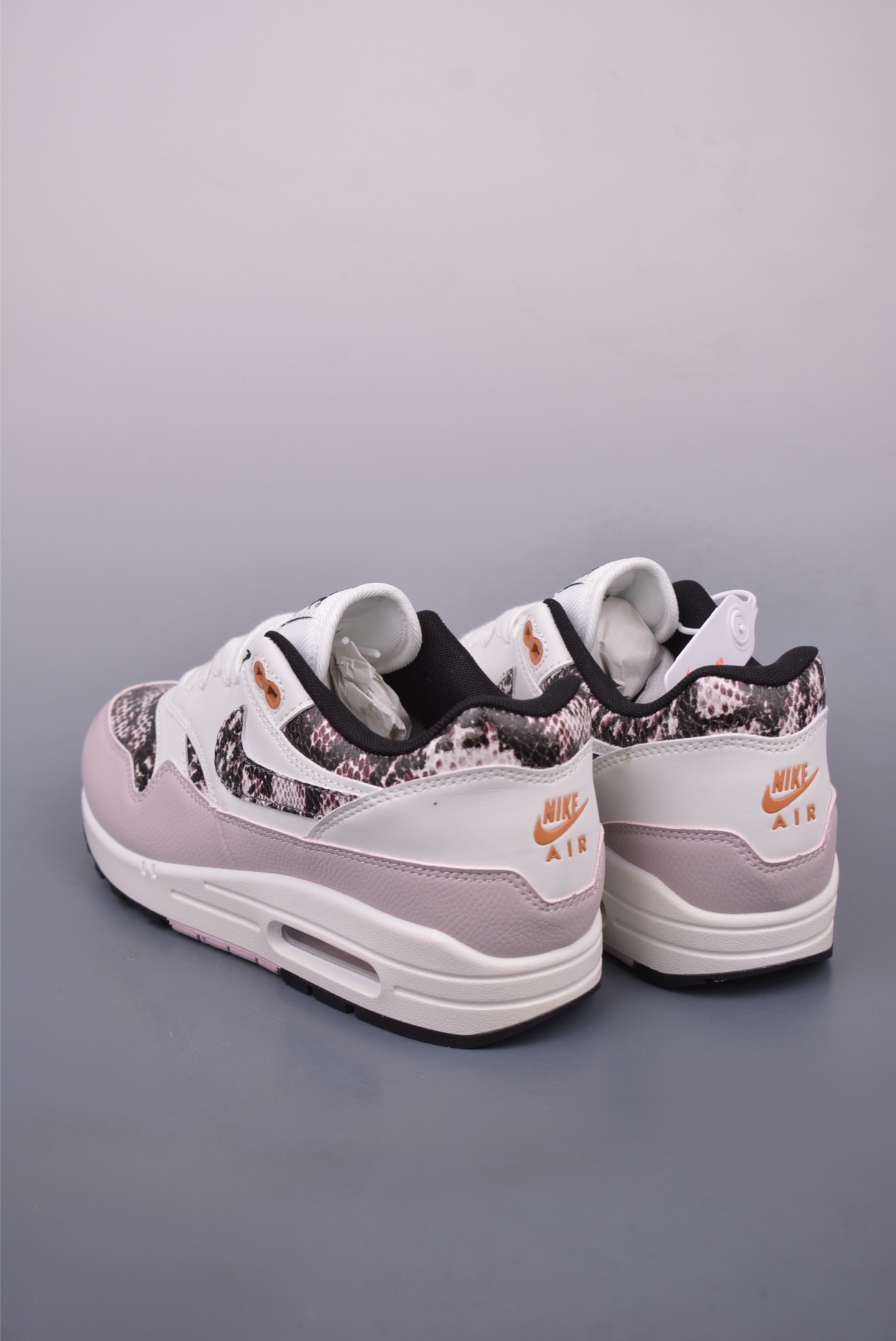 Supreme x Nike Air Max 1 '87 SP Original Series White and Gray Snakeskin HF5338-100