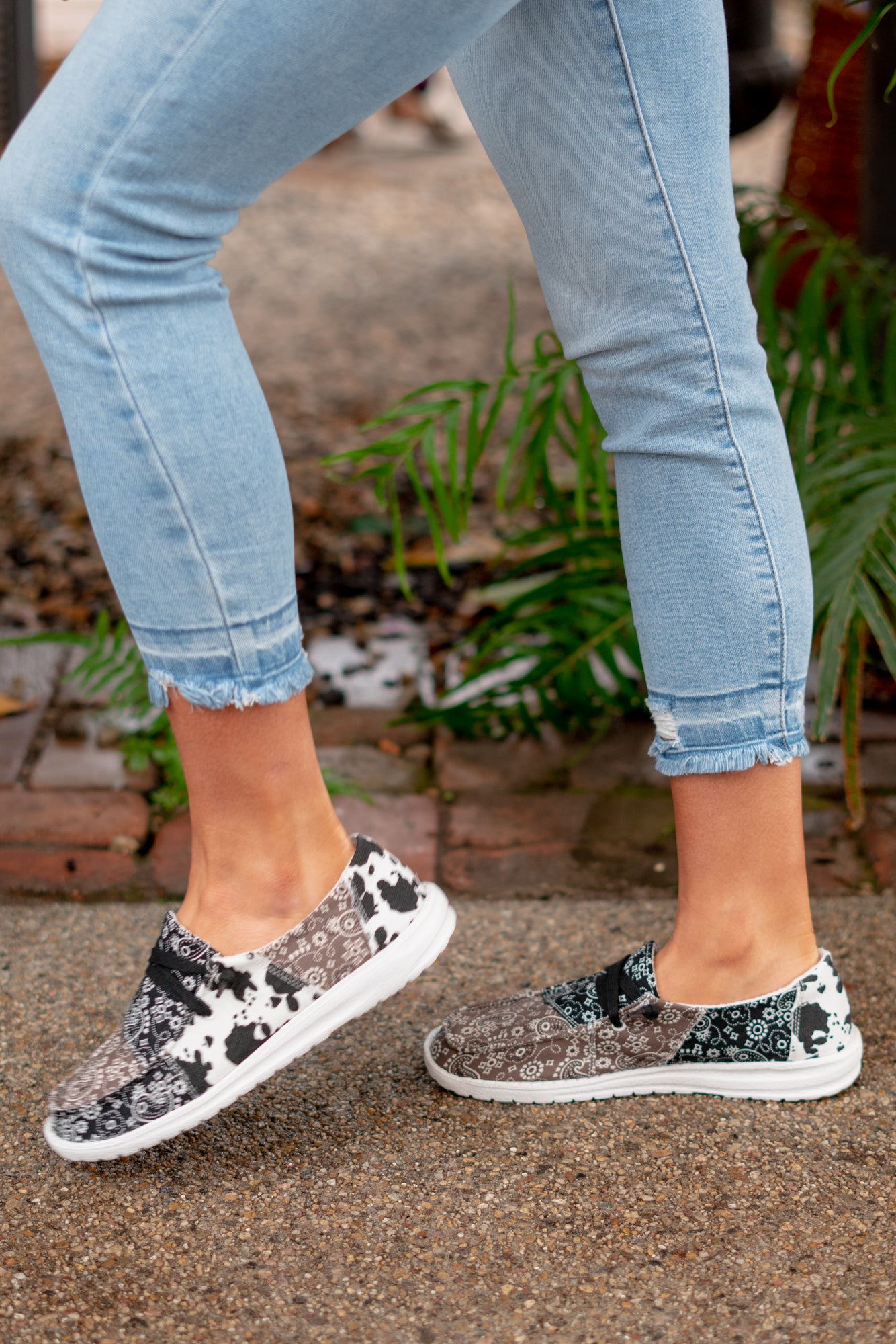 Barn Girl Boat Shoes - Black & Brown