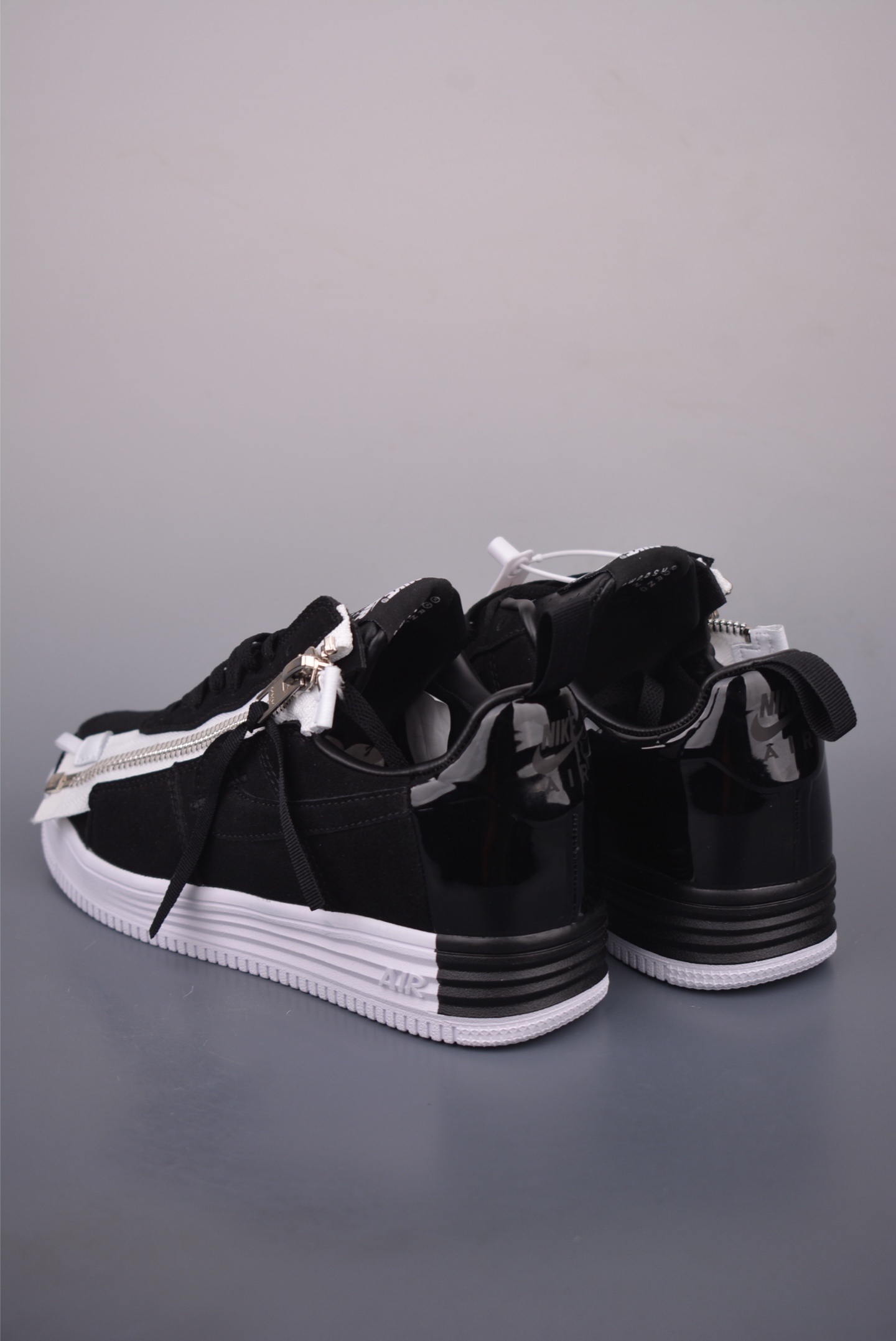 ACRONYM x NikeLab Lunar Force 1 “Black White” 698699-001