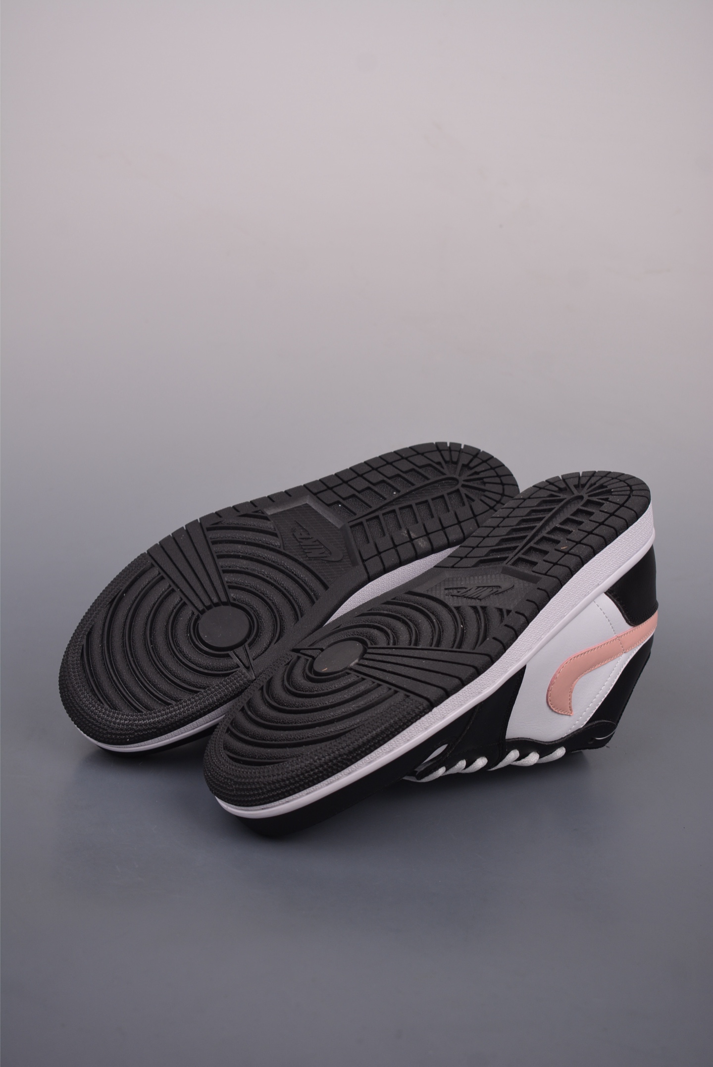 Nike Wmns Air Jordan 1 Low GS Leather Black White Pink 553558-165