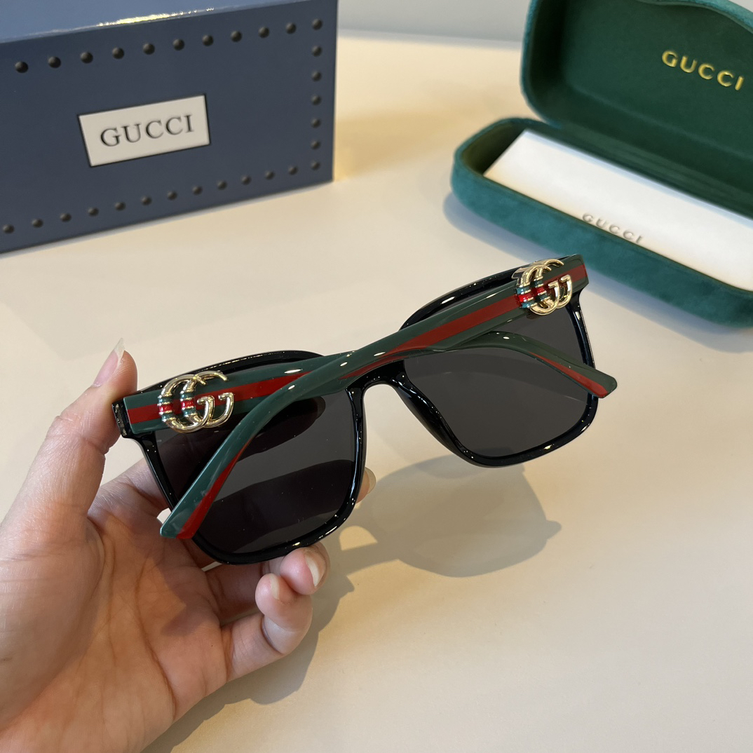 Gucci Square Frame Sunglasses