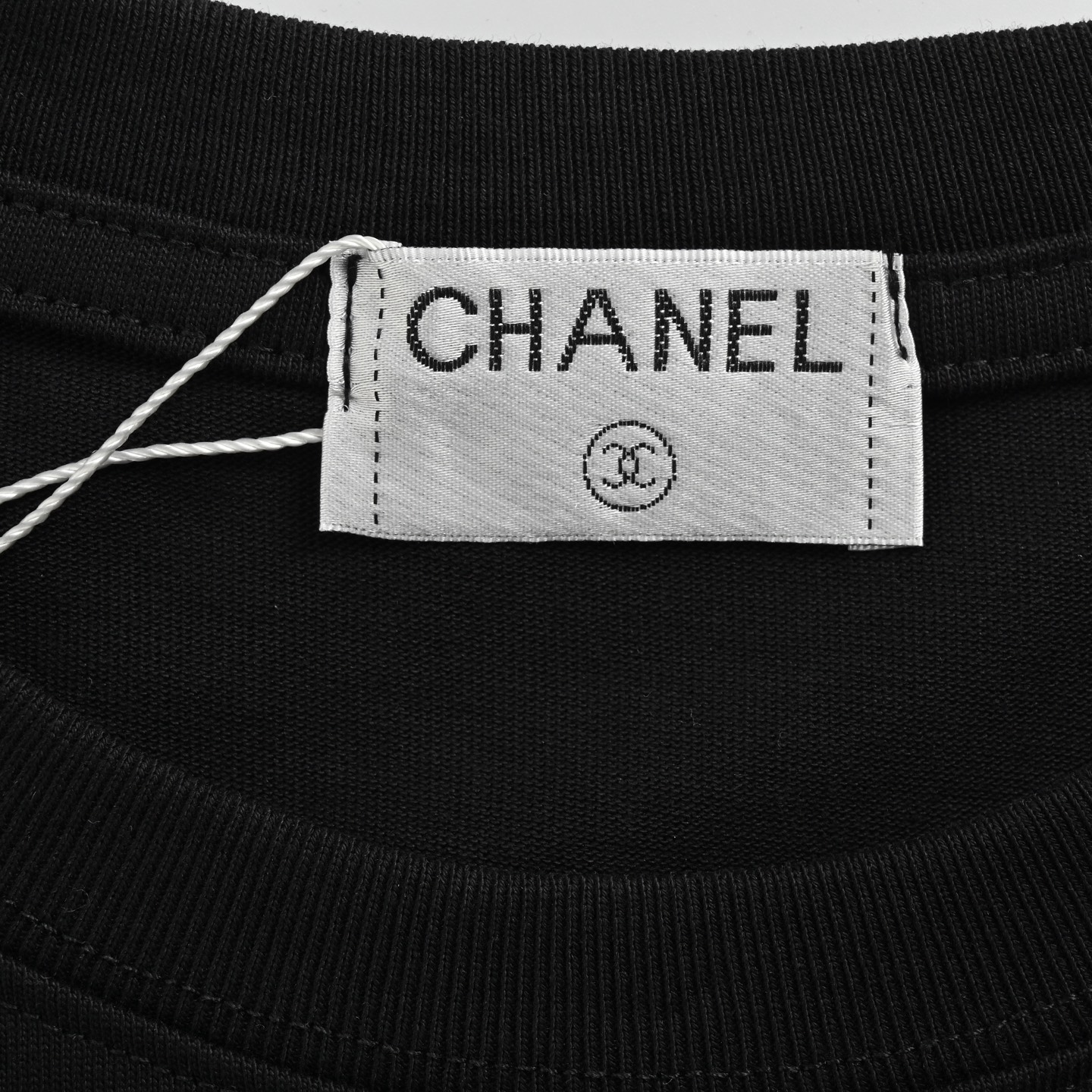 Chanel 25ss pearl circle letter logo short sleeve
