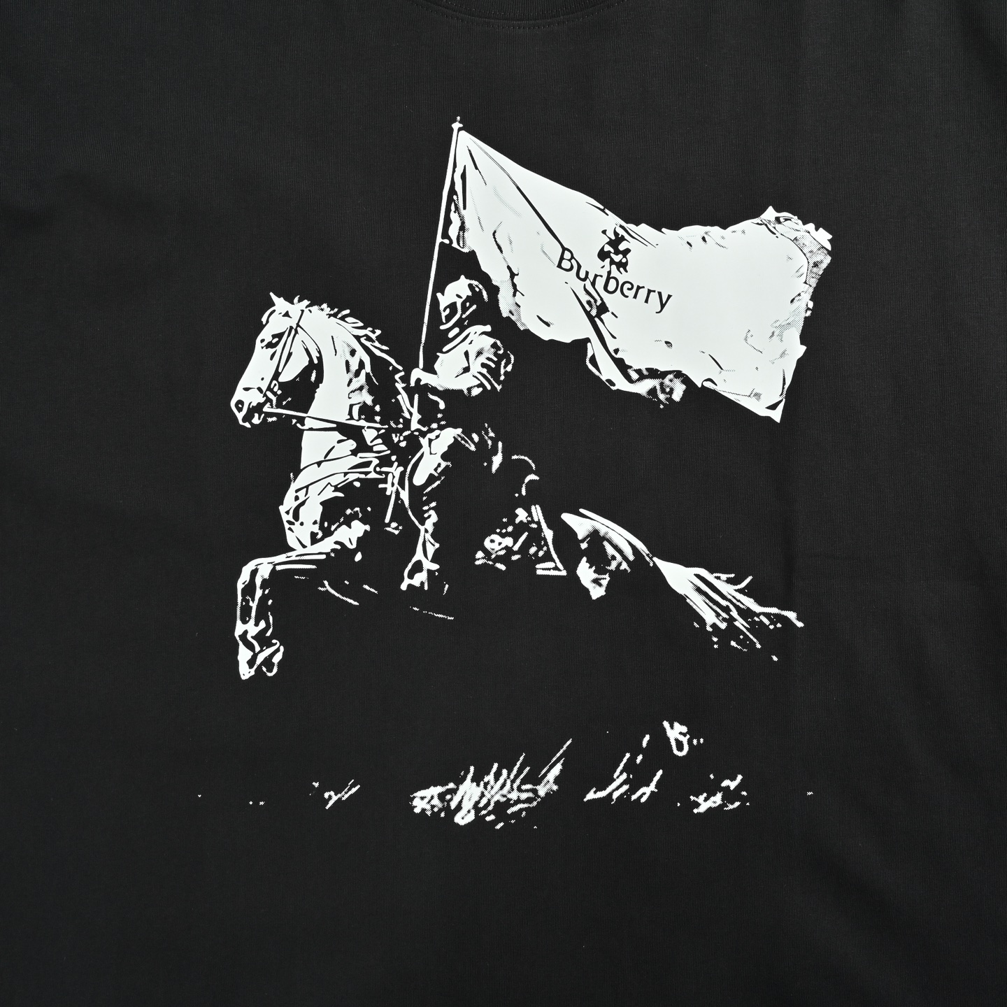 Burberry 25ss distressed warhorse print short sleeves