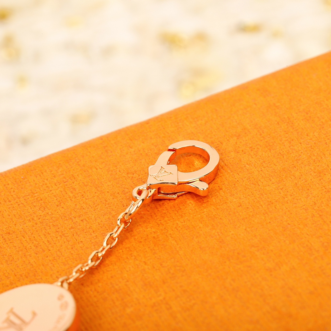 Louis Vuitton Four Flower Diamond Bracelet
