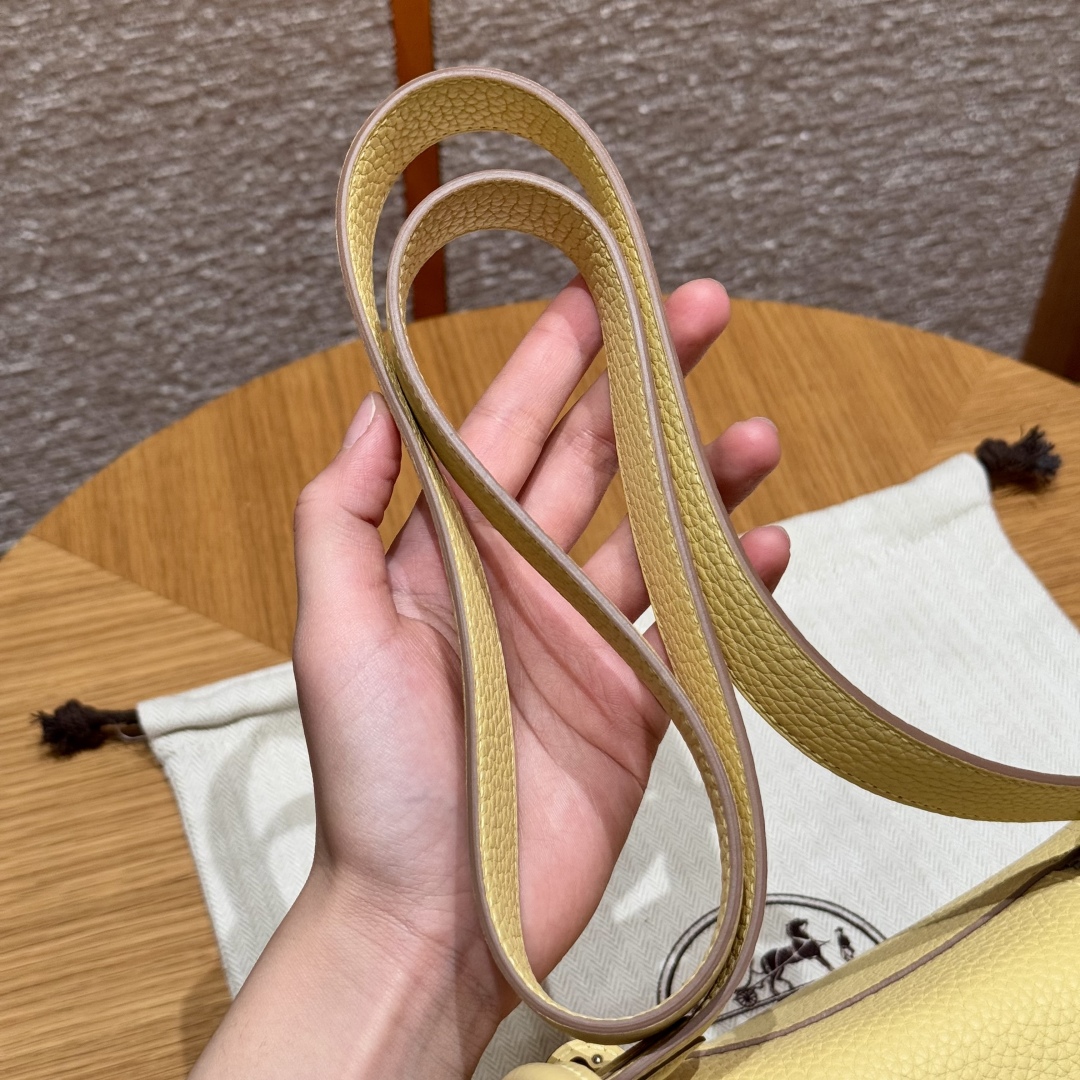 Hermès Mini Lindy 1ZJaune Poussin Handbag (Handmade to Order)
