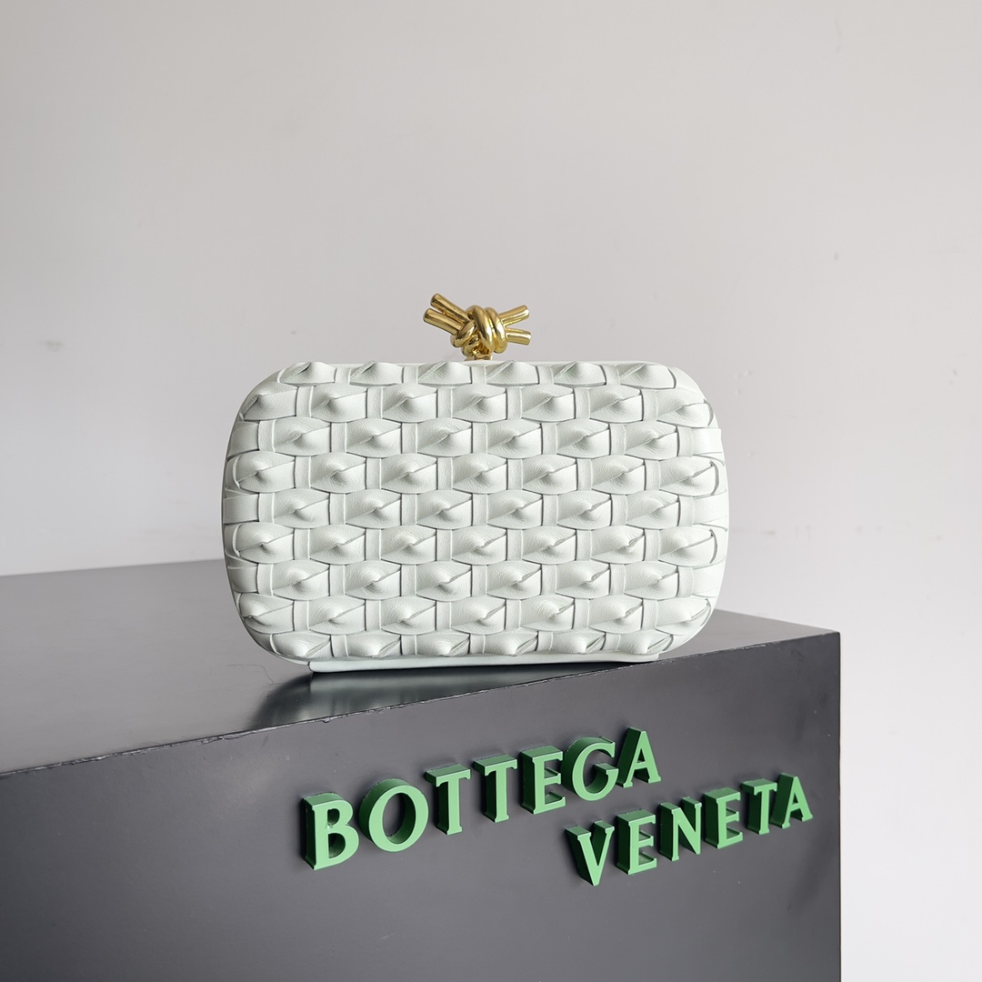 Bottega Veneta Knot woven evening bag 717622