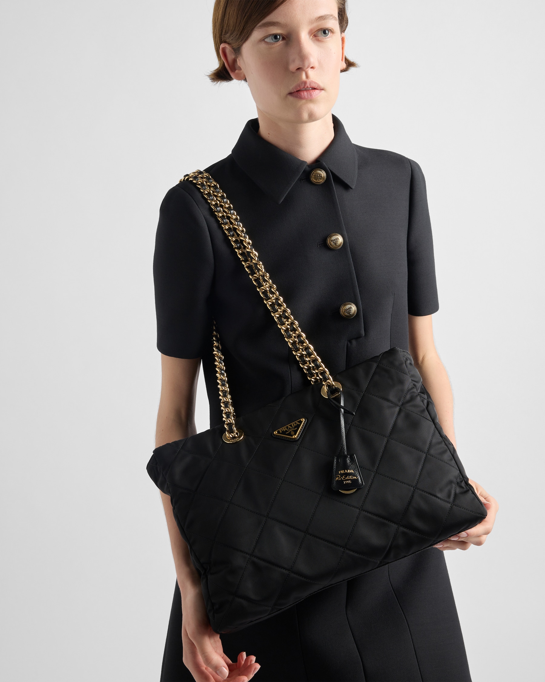 Prada Re-Edition 1995 Chaîne Large Re-Nylon Bag1BG529_2AOS_F0008_V_COO