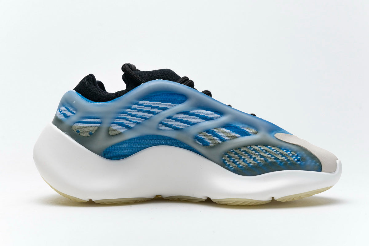 700V3
