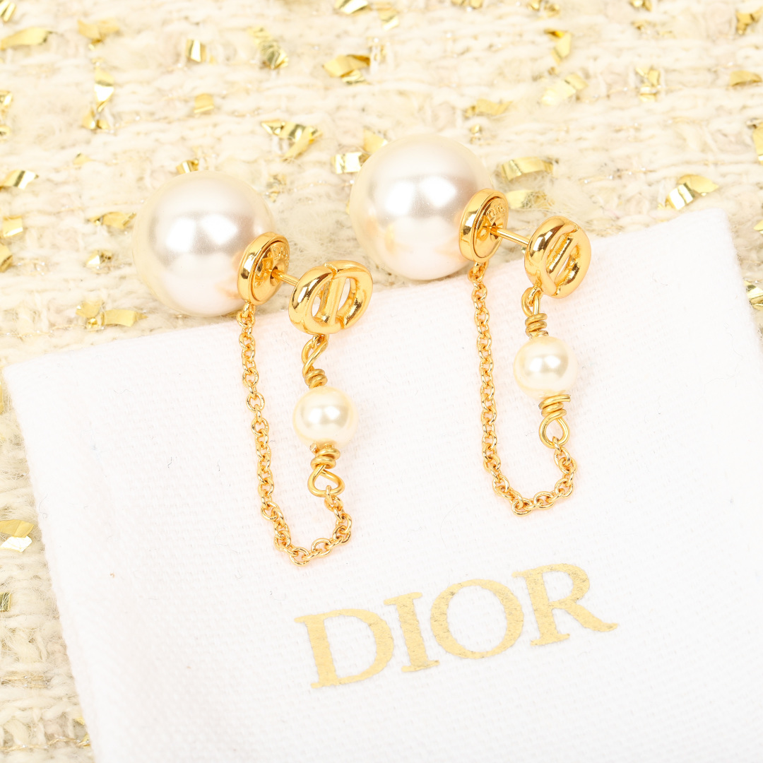 Dior large pearl earrings