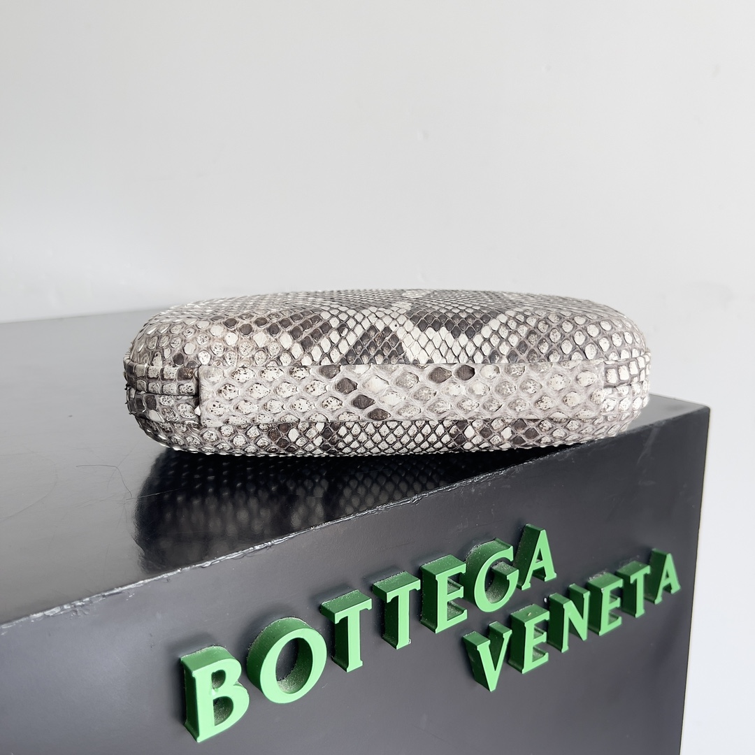 Bottega Veneta Python Leather Evening Bag 754614
