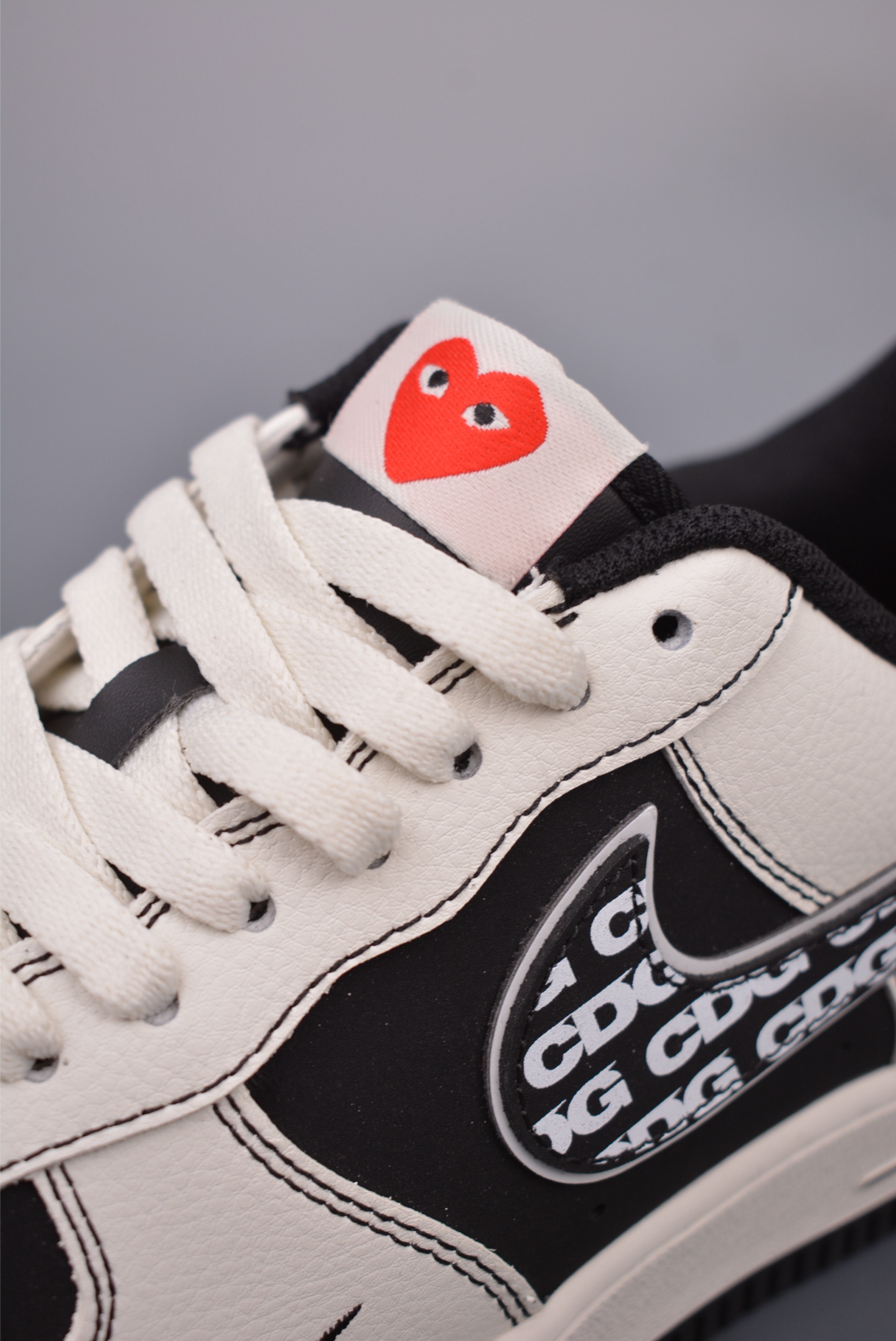 The North Face x CDG x Nike Air Force 1’07 Low TNF white and black KY8899-110