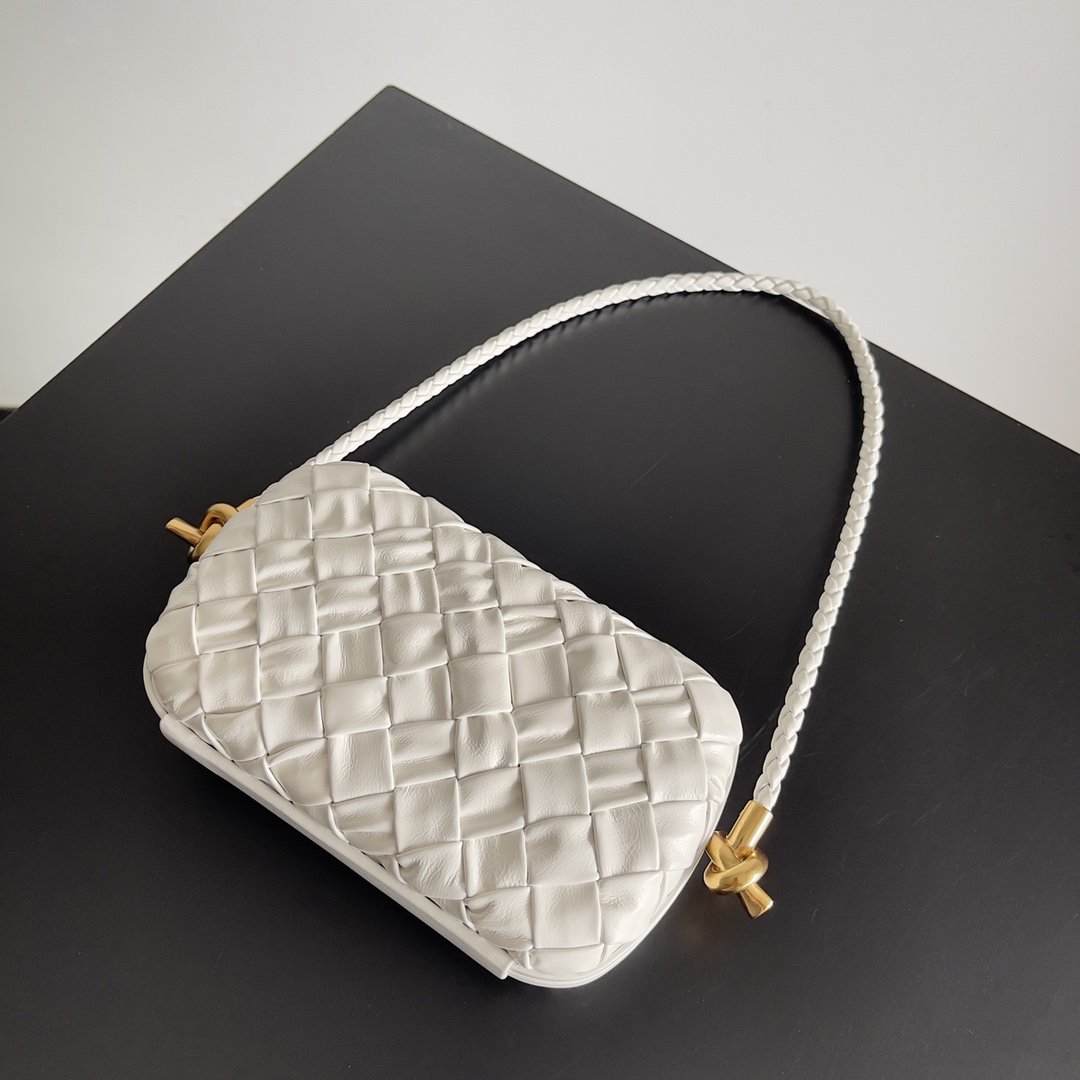 Bottega Veneta Knot woven evening bag 717623