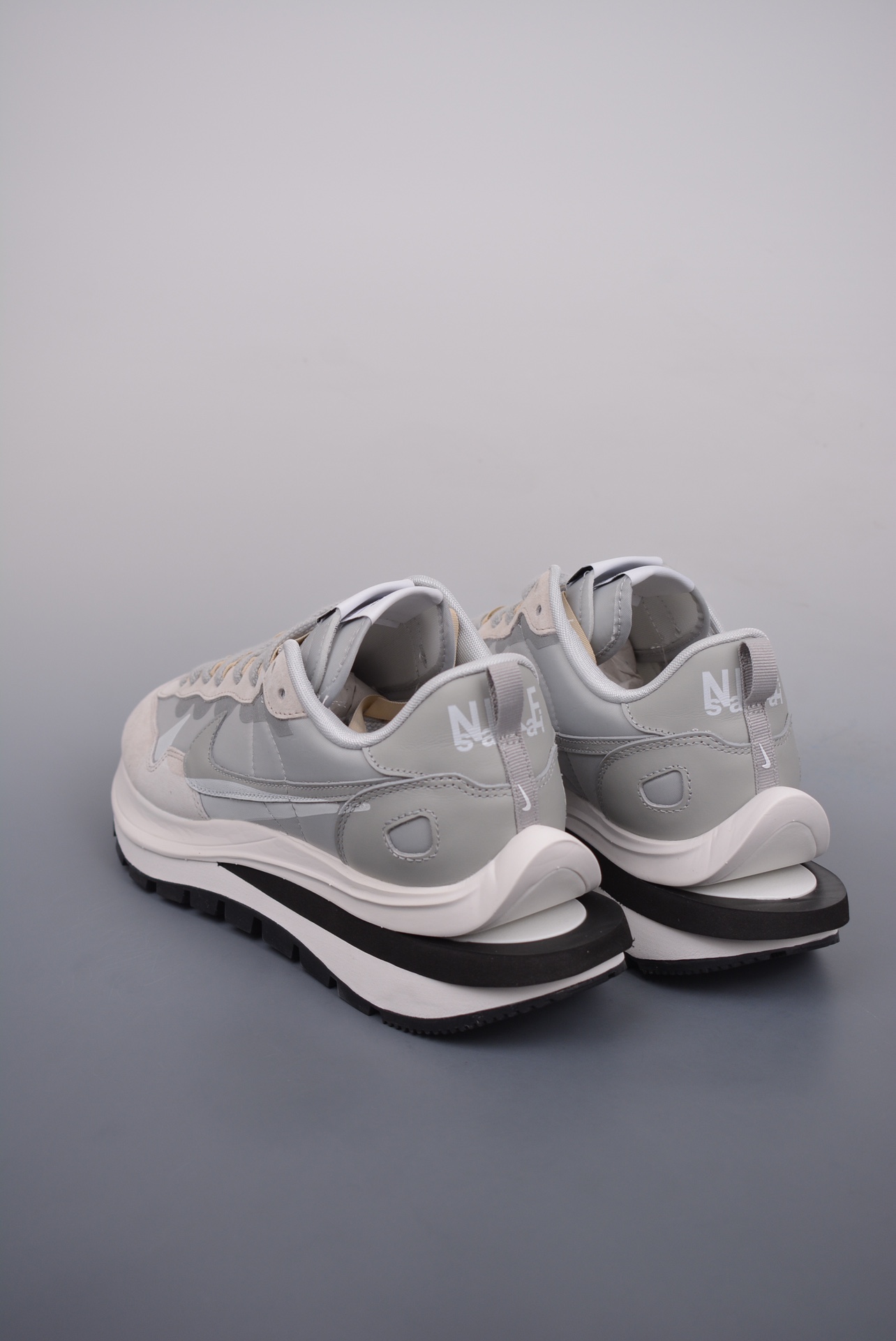 Sacai x Nike VaporWaffle 3.0 Beige Smoke Grey DD1875-108