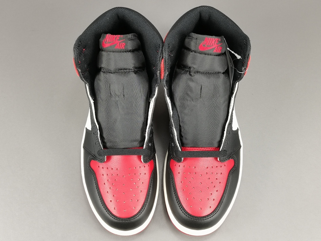 Nike Air Jordan 1 Retro High OG Broad Toe 555088-610