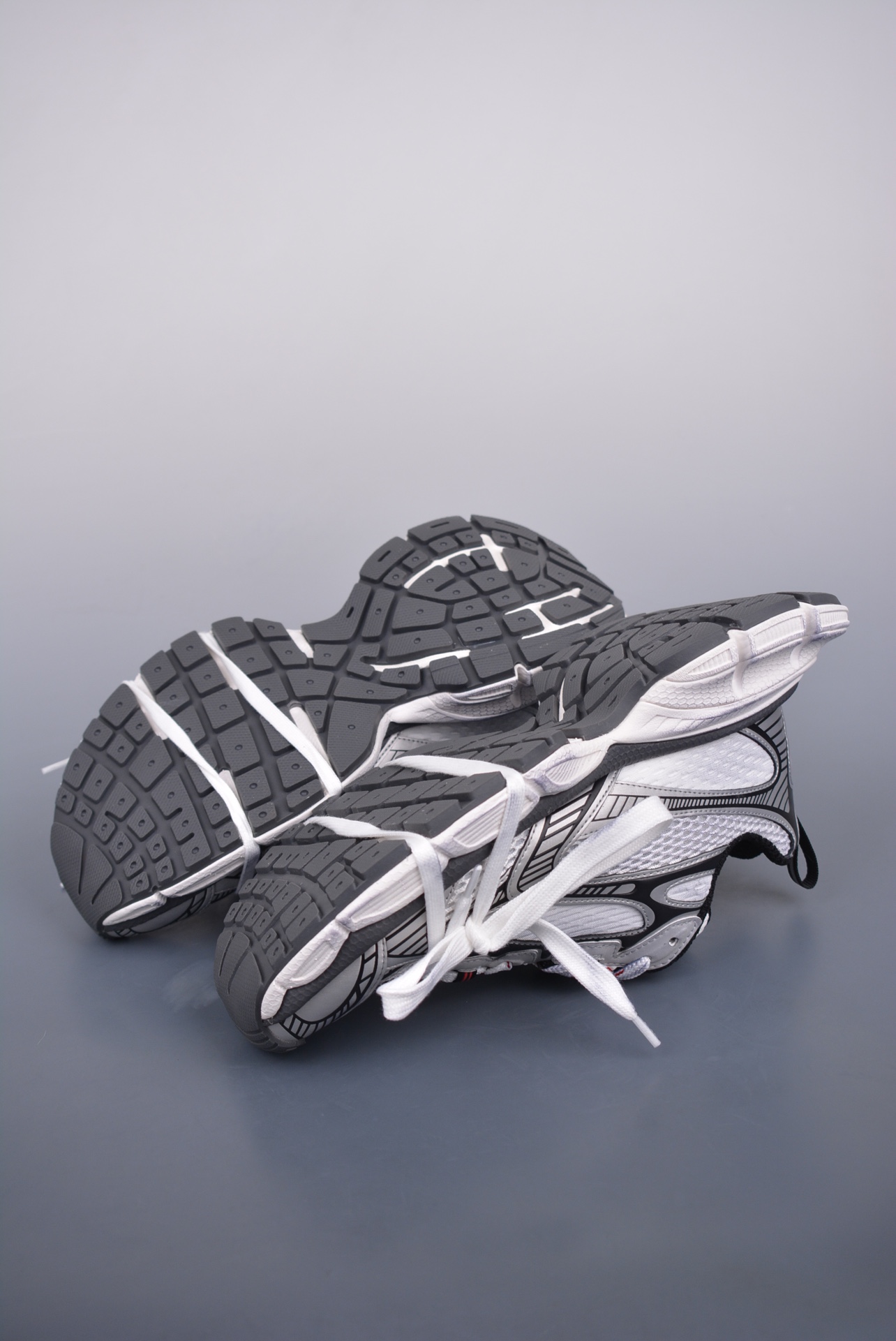 BALENCIAGA 3XL Sneakers Silver