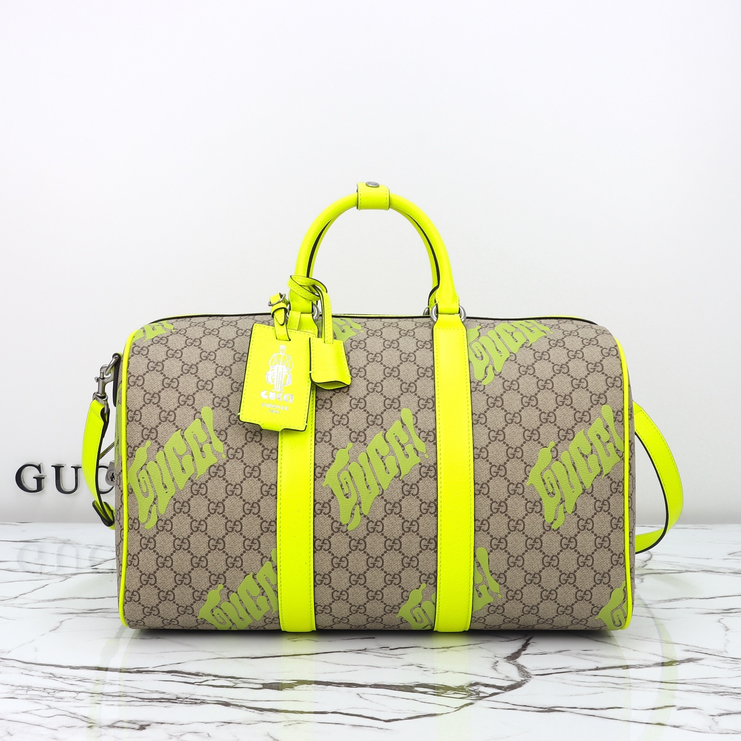 Gucci Medium duffle bag with print 834962 FAEQD 9761