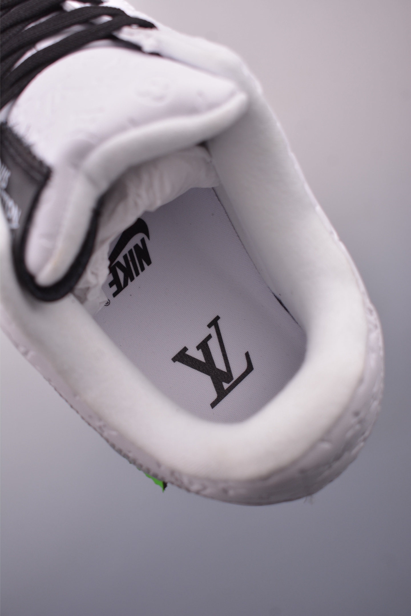 Louis Vuitton x Nike Air Force 1'07 LV8 Low 