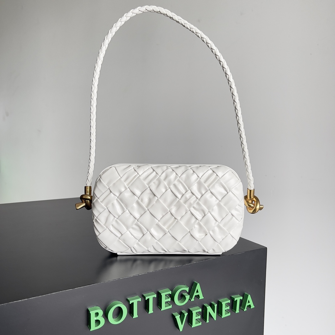 Bottega Veneta Knot woven evening bag 717623