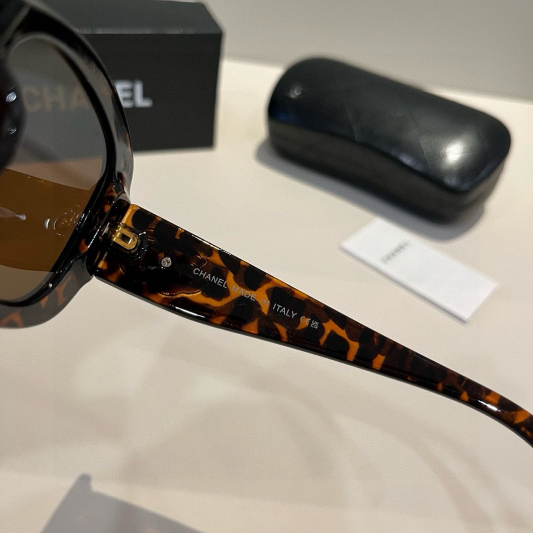 Chanel round frame sunglasses