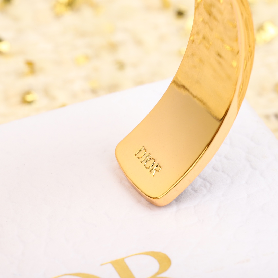 Dior Letter Open Bracelet