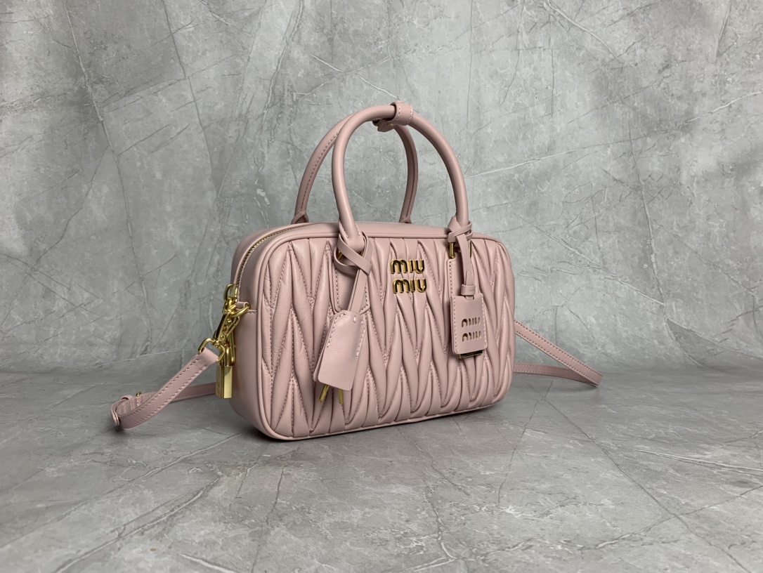 Miu Miu Diamond Bucket Bag 5BE090