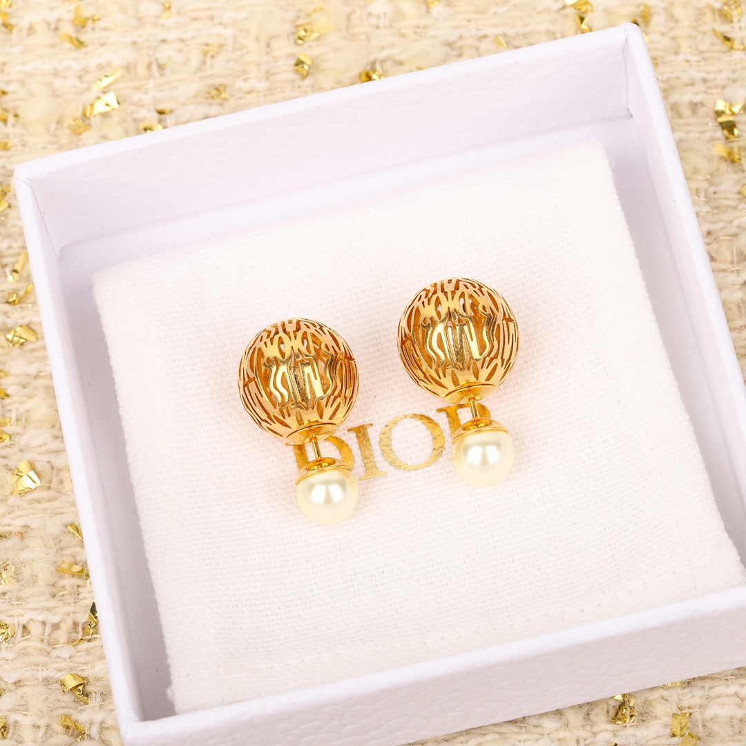 Dior Pearl Hollow Earrings