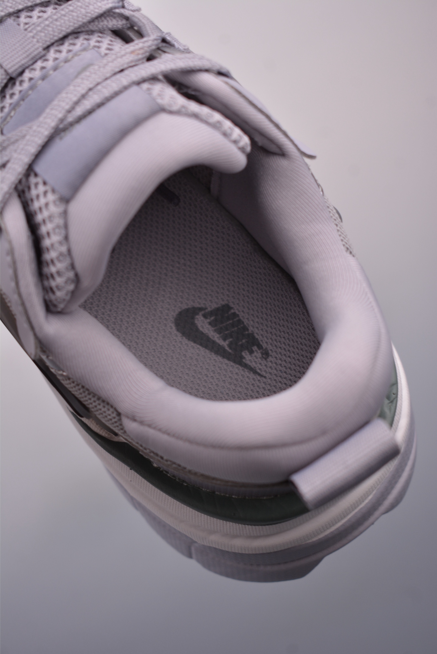 Nike Wmns V2K Runtekk Low 