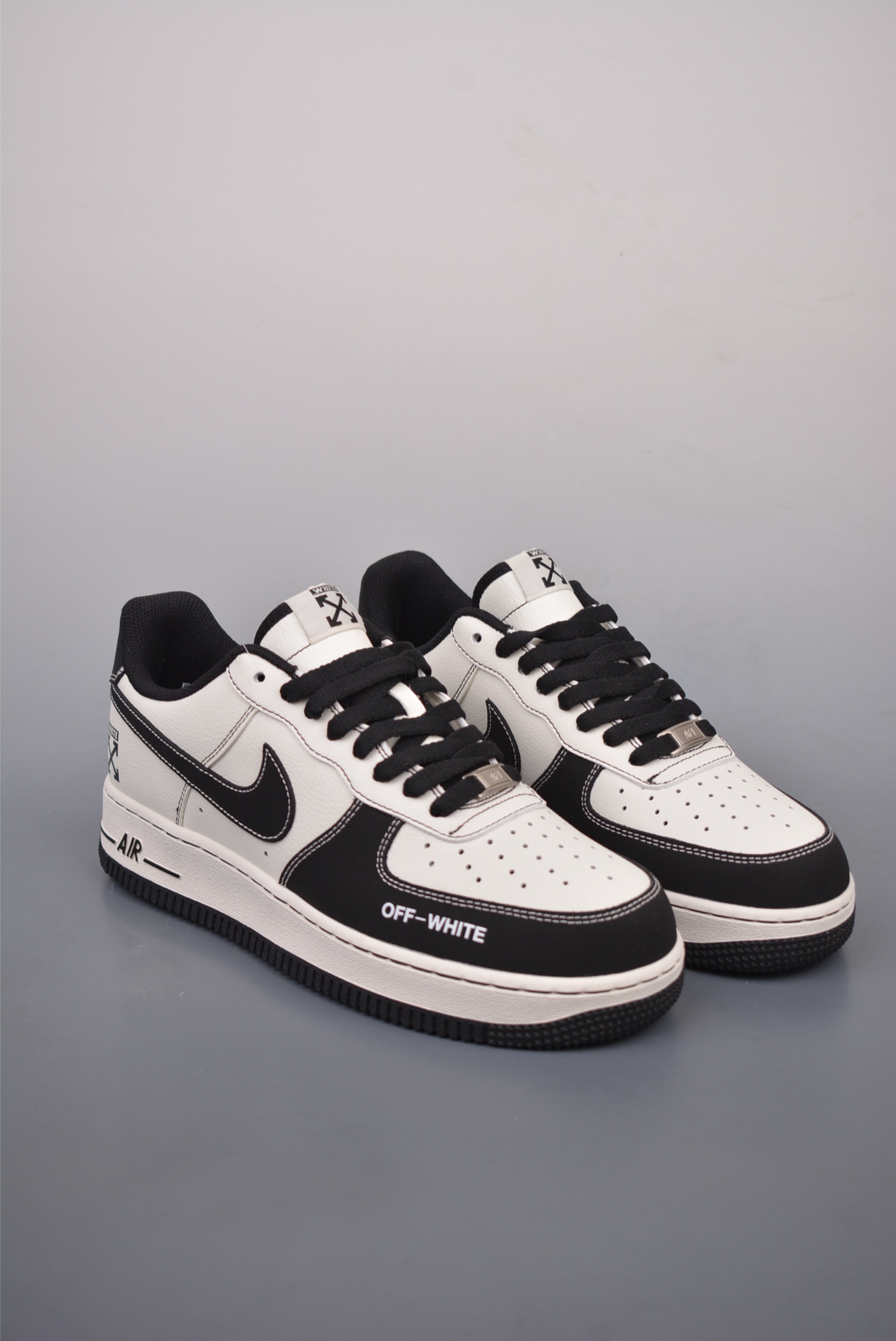 OFF WHITE x Nike Air Force 1’07 Low Leather Black and White KY8899-109