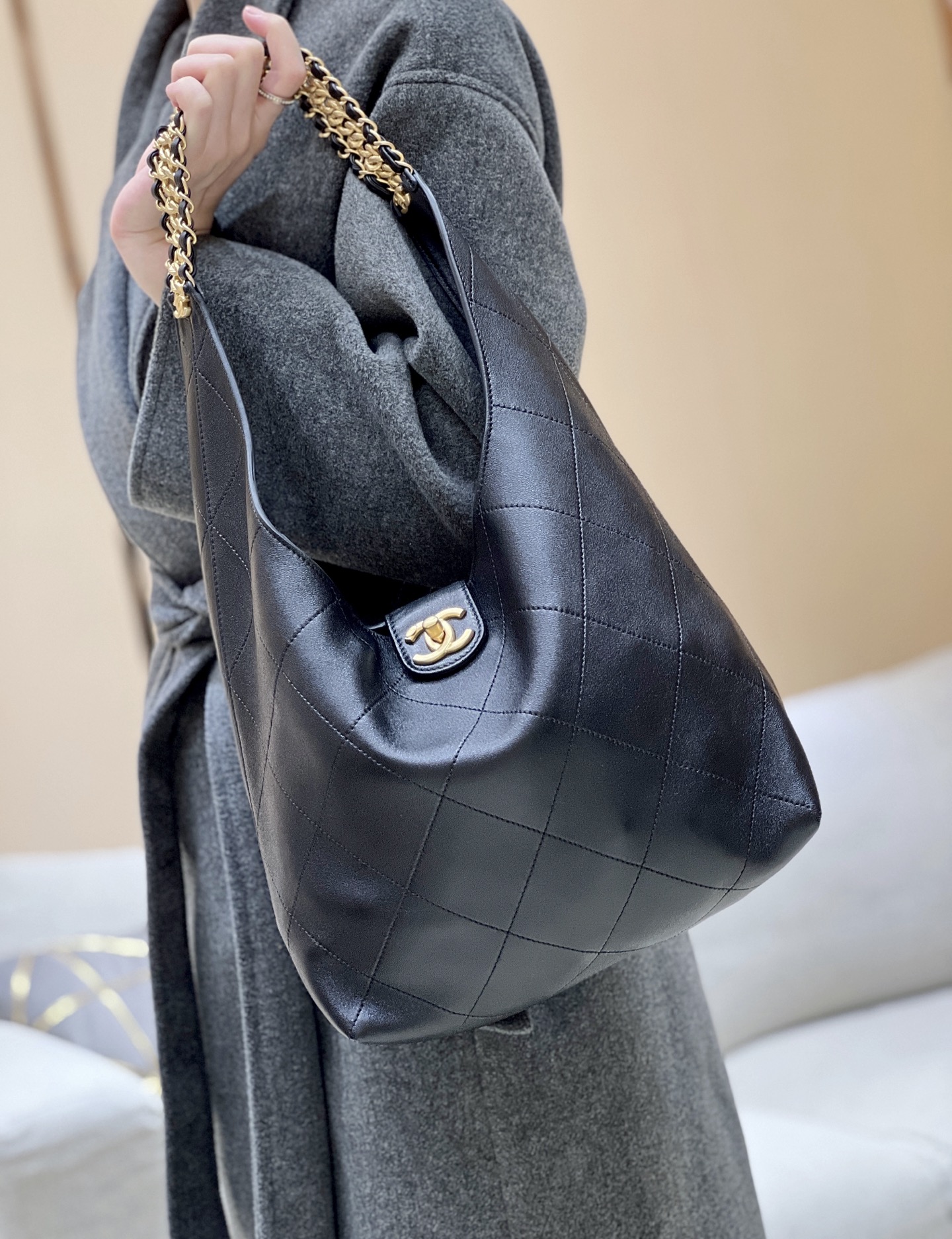 Chanel 25P Spring/Summer Preview Series Hono Hippie Bag AS5425