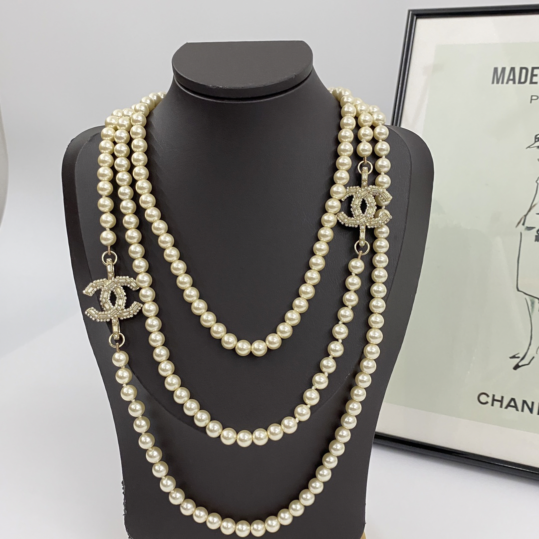 Chanel full diamond double c pearl necklace