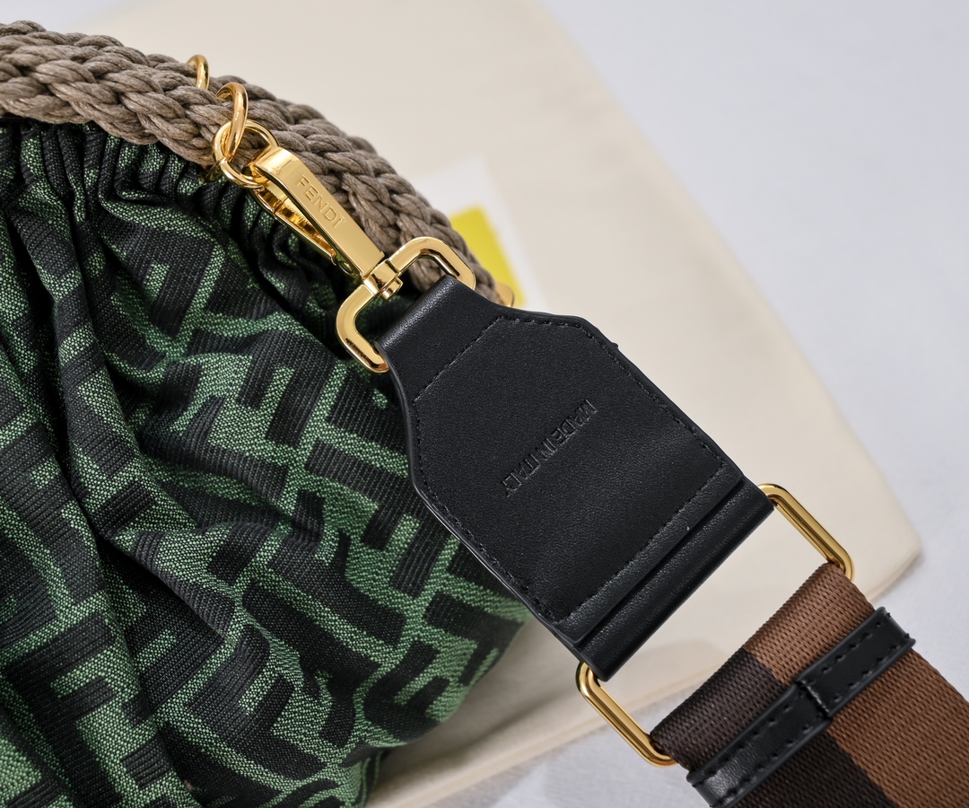 FENDI Shell Cloud Bag 7739