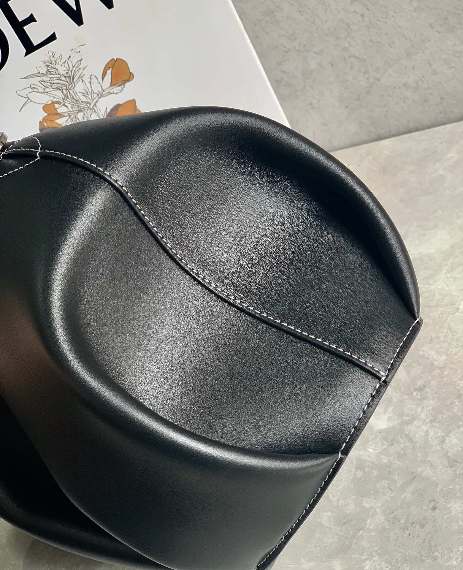 Loewe Large Elephant Bag 0537