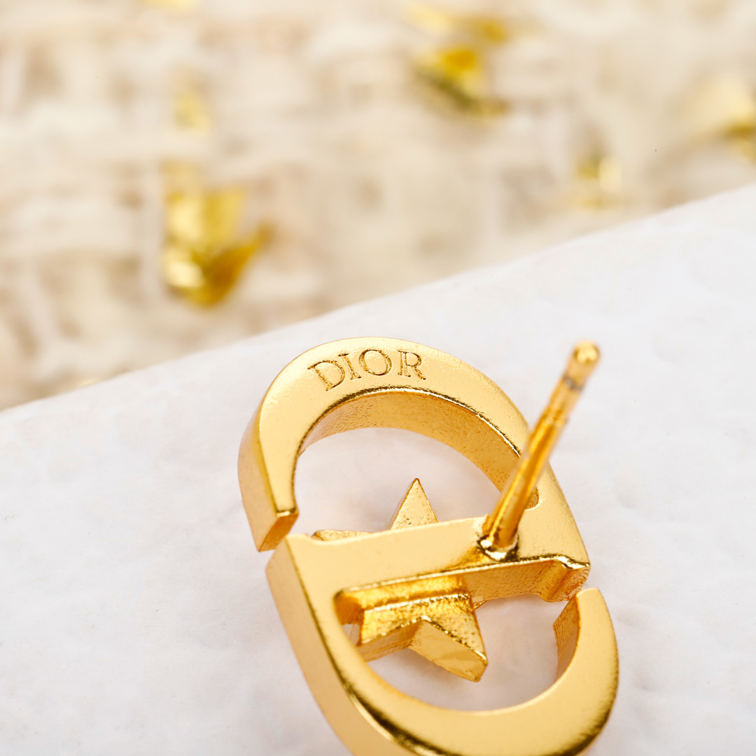 Dior star cd earrings