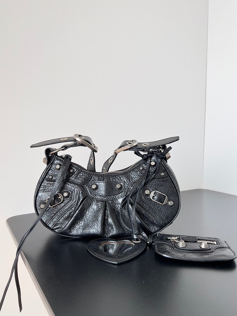 Balenciaga Le Cagole handbags