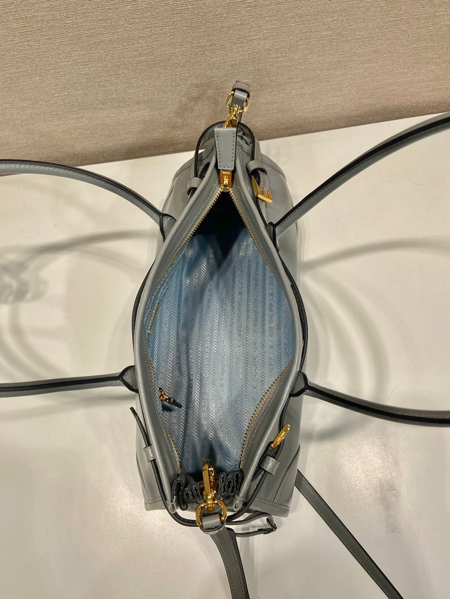 Prada lussolf waxed leather handbag 1BA426