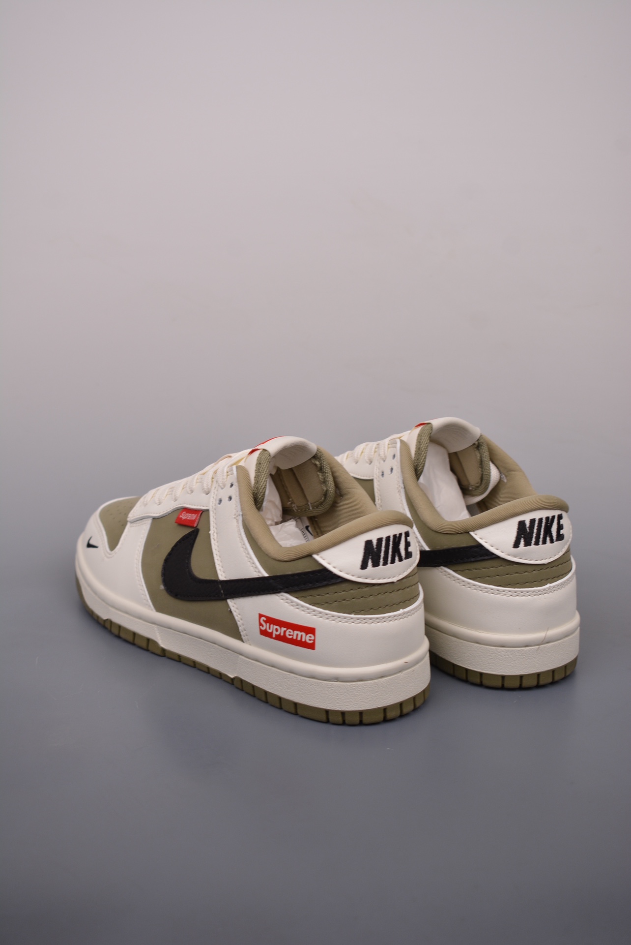 Supreme x Nike By You SB Dunk Low Retro SP white and green CH8311-231
